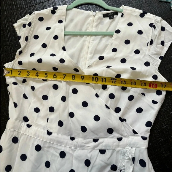 J Crew Cap Sleeve White Black Polka Dots Dress Ruffled Front V- Neck size 6 - Picture 12 of 16